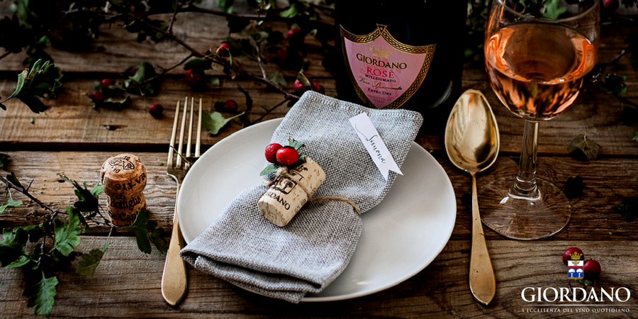 DIY: Weihnachtliche Platzhalter aus Korken DIY: Weihnachtliche Platzhalter aus Korken