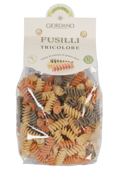 Fusilli Tricolore mit Tomaten und Basilikum